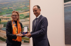 ep la embajadora de la republica federal de alemania maria margarete gosse entrega la cruz de