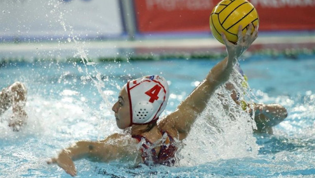 ep la jugadora de waterpolo del cn terrassa bea ortiz