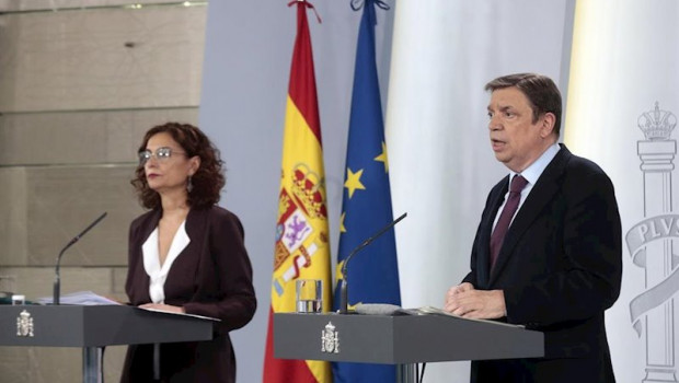 ep la ministra de hacienda y portavoz del gobierno maria jesus montero y el ministro de agricultura