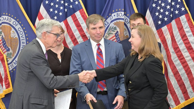 ep la nueva vicepresidenta del area de supervision de la fed michelle bowman durante la toma de