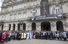 ep minutosilencioa corunacrimenun menor halladooza
