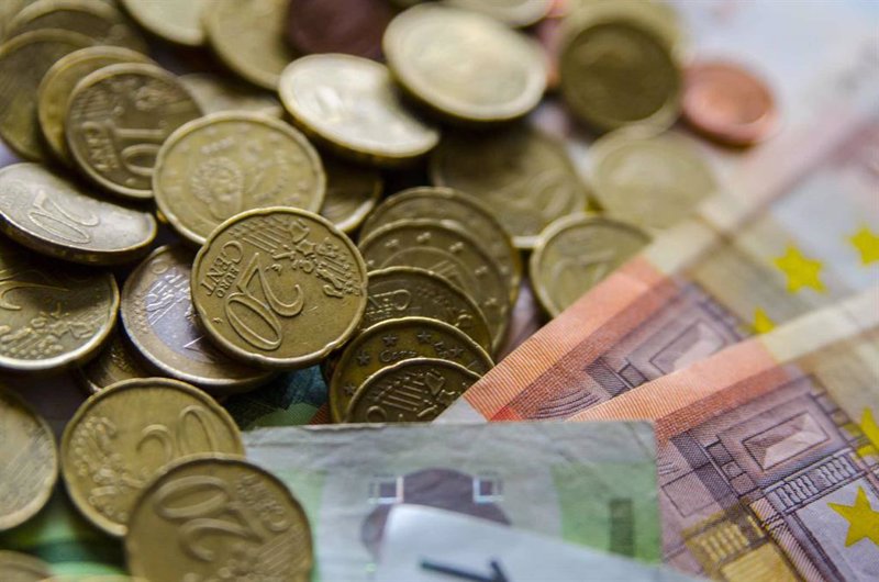 El euro recibe plano el foro anual del BCE y el nuevo presupuesto de la UE