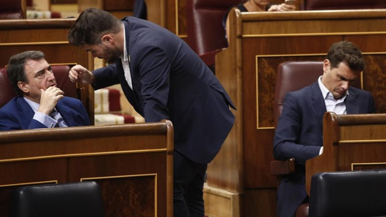 ep portavozerccongresolos diputados gabriel rufian c habladel pnv aitor esteban i mientras presienteciudadanos albert rivera d consultamovil