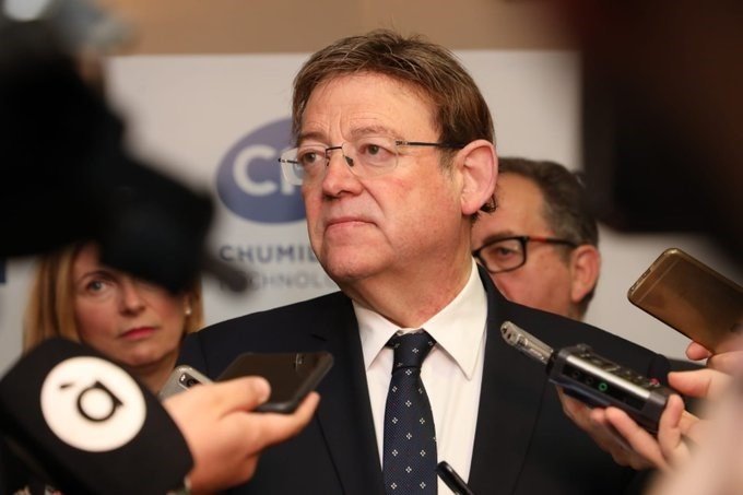 Puig atiende a periodistas en una imagen de archivo | GVA ep puig atiende a periodistas en una imagen de archivo