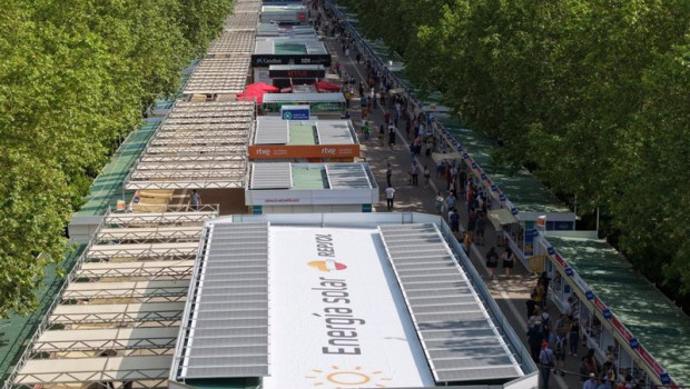 ep repsol hace funcionar la feria del libro de madrid con energia solar