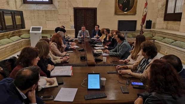 ep reunion de espadas con todos los concejales del gobierno local