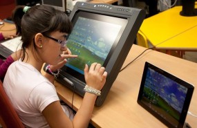 ep una alumna ciega utilizandotableta digital adaptada
