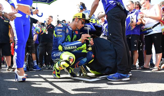 Valentino Rossi (Movistar Yamaha MotoGP) | YAMAHA MOTOR EUROPE N.V. ALL RIGHTS ep valentino rossi movistar yamaha motogp