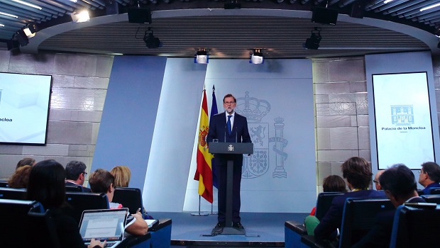 Mariano Rajoy comparece tras la reunión extraordinaria del Consejo de Ministros | TWITTER (@marianorajoy) mariano rajoy consejo ministros extra referendum