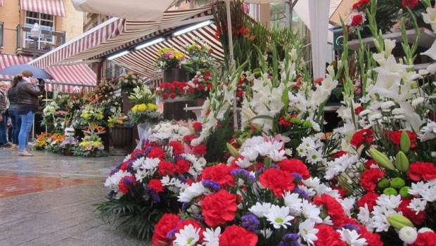 ep archivo   plaza de las flores dia de todos los santos ramos ramillete rosas margaritas claveles