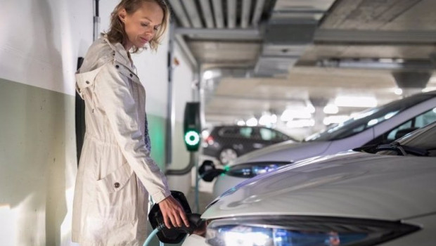 ep archivo recarga de un coche electrico 20220515131503 ep archivo recarga de un coche electrico 20220515131503