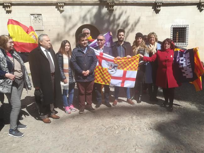 Concentración Contra El Decreto Del Catalán En Sanidad Frente Al Consolat | Europa Press ep concentraciondecretocatalansanidad frenteconsolat