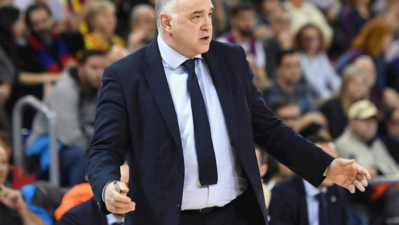 ep el entrenador del real madrid de baloncesto pablo laso en el clasico en el palau de la temporada