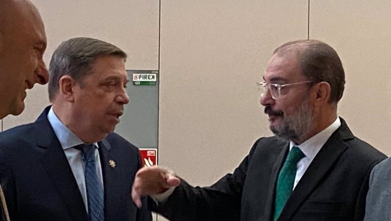 ep el ministro de agricultura y el presidente de aragon