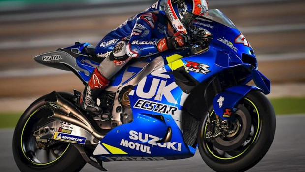 ep el piloto espanol lex rins ambos del team suzuki ecstar