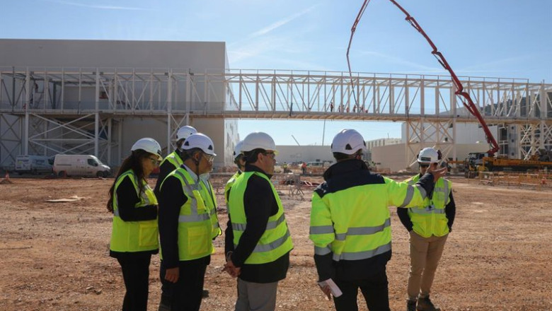 ep el president de la generalitat juanfran perez llorca visita las instalaciones de powerco spain en