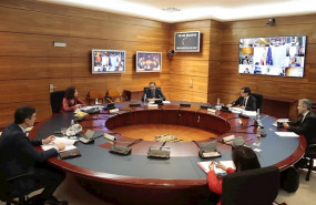 ep el presidente del gobierno pedro sanchez de espaldas a la izquierda preside el consejo de