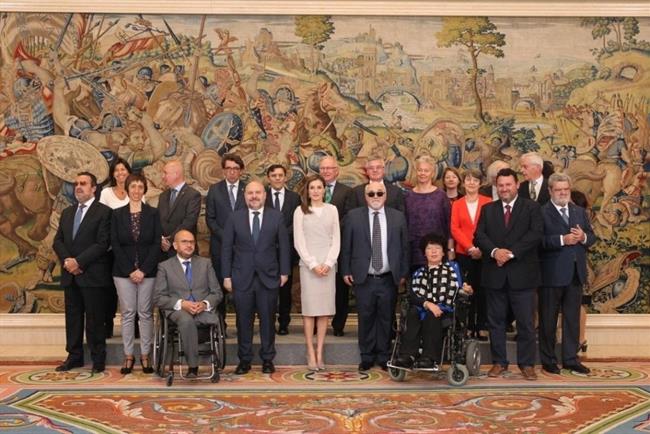 Foto de Familia del EDF y CERMI junto a la reina | FORO EUROPEO DE LA DISCAPACIDAD ep fotofamiliaedfcermiareina