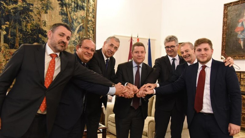Gobierno de C-LM y Airbus Helicopters suscriben un protocolo para implantar un C | JCCM ep gobiernoc-lmairbus helicopters suscribenprotocoloimplantarc