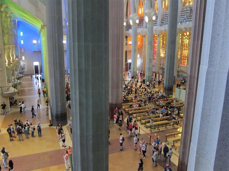 ep interior de la basilica de la sagrada familia