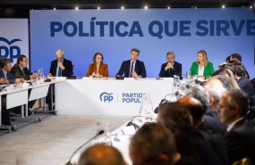 ep la secretaria general del pp cuca gamarra el presidente del pp alberto nunez feijoo juan bravo y