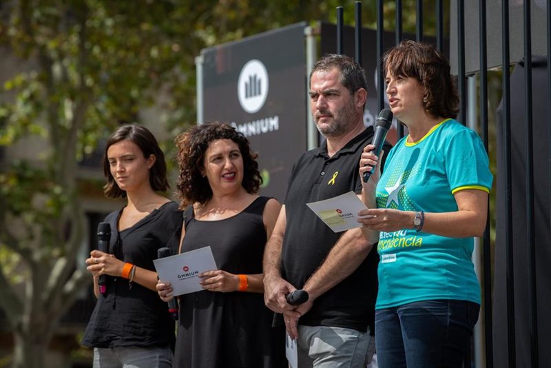 ep miembros de la anc en un acto de la diada