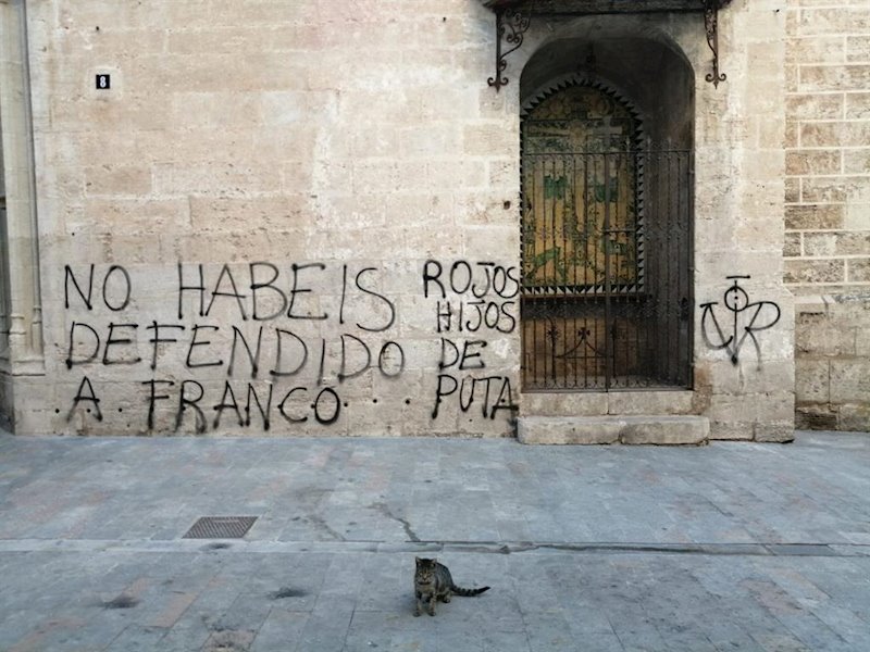 ep policia local de valncia abre una investigacion sobre las pintadas de enaltecimiento a franco