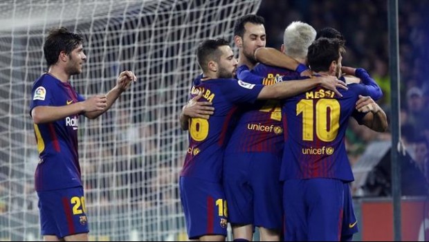 ep sergi roberto jordi aalba busquets rakiticmessi celebranbarcelona