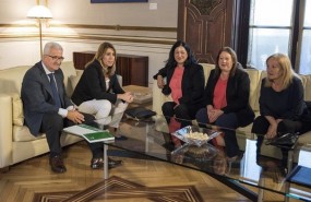 ep susana diaz recibefamiliaresgarcia caparros