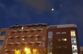ep un helicoptero de la policia nacional homenajea a los sanitarios del gregorio maranon