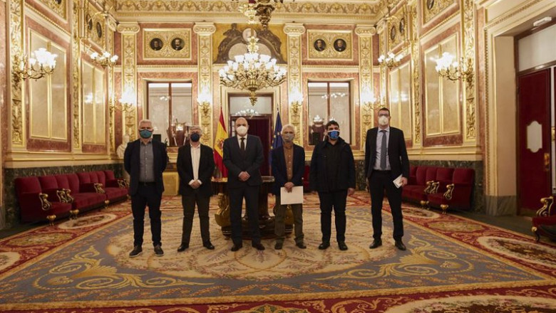 Varios diputados de Islas Baleares se hacen una foto de familia en el Congreso, donde han defendido varias iniciativas aprobadas por su Parlament, entre ellas una ley para volver fijar límites a las rebajas comerciales | EUROPA PRESS/J. Hellín. POOL - Europa Press ep varios diputados de islas baleares se hacen una foto de familia en el congreso donde han