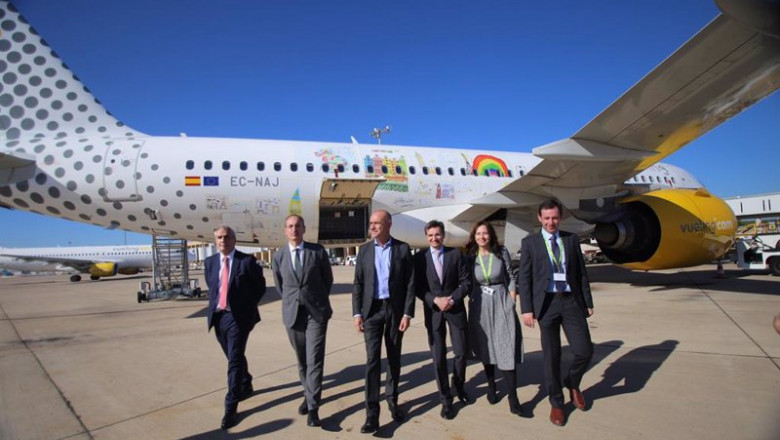 Vueling se alía con Repsol en su primer vuelo con combustible sostenible | VUELING ep vueling se alia con repsol en su primer vuelo con combustible sostenible