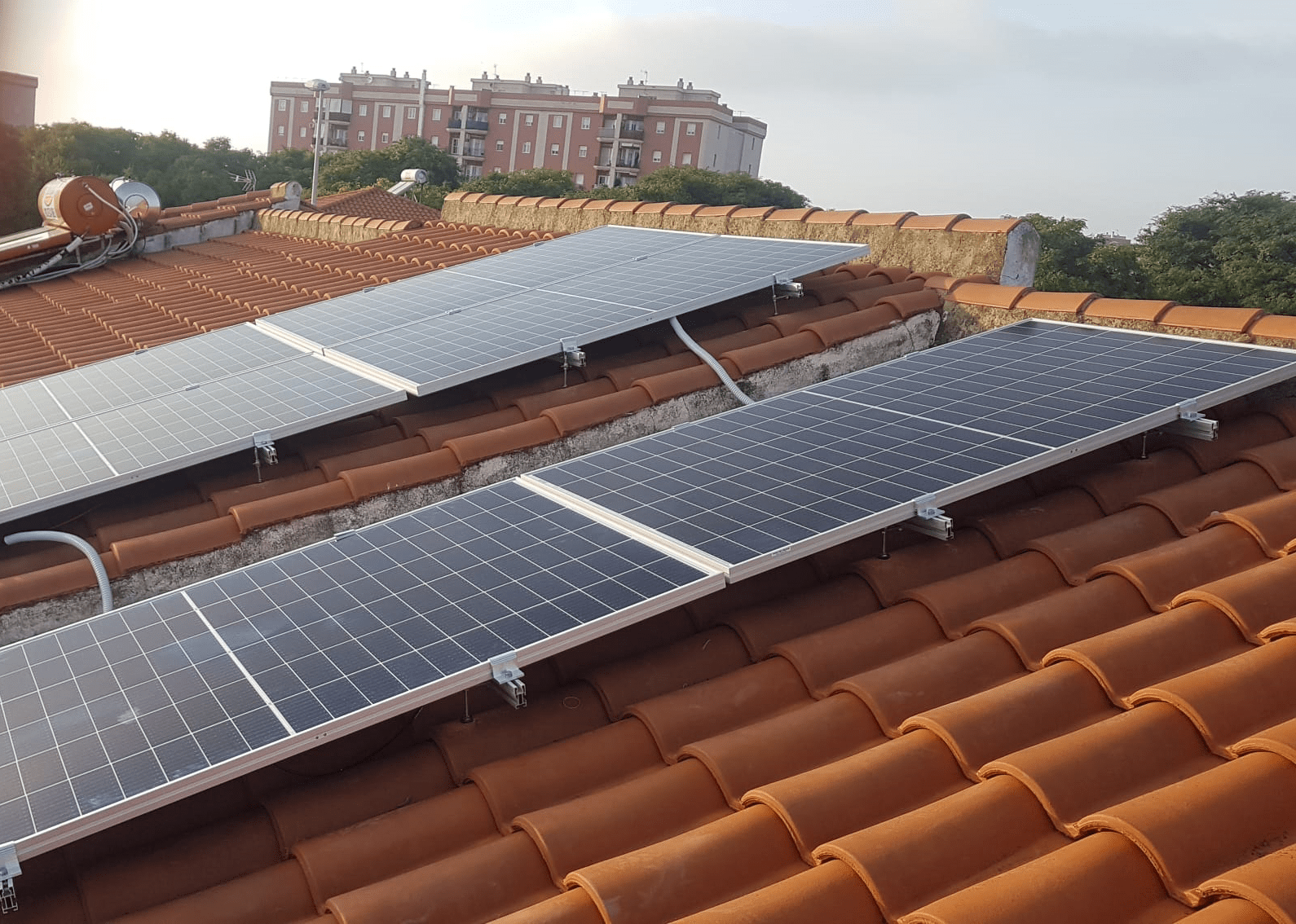 Instalar paneles solares en todas las casas ahorraría 115.000 millones en 25 años