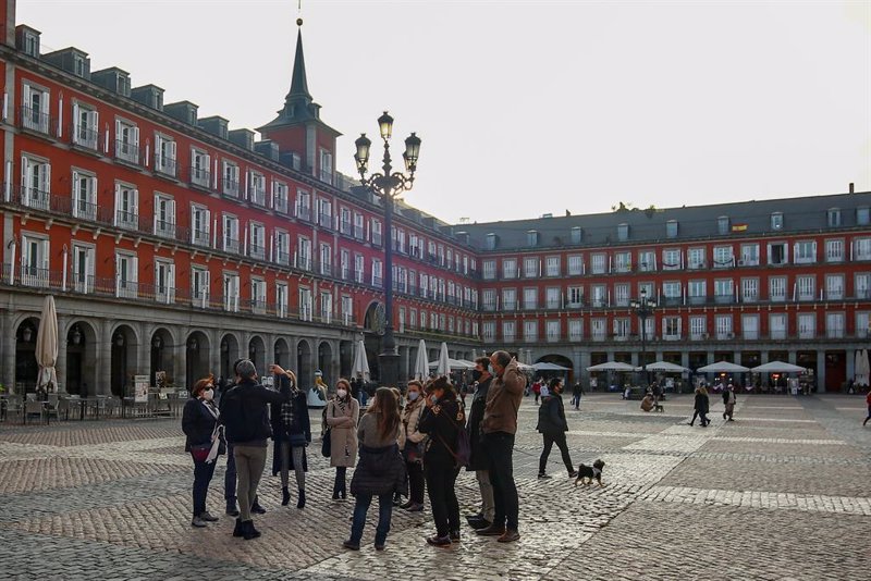 Madrid levanta restricciones en diez zonas por la marcada tendencia descendente