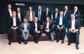ep archivo   parte del equipo del aidata transformation hub de deloitte