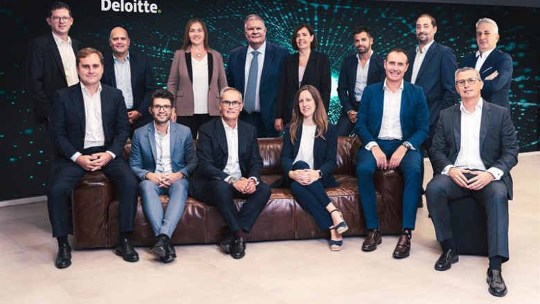 ep archivo parte del equipo del aidata transformation hub de deloitte ep archivo parte del equipo del aidata transformation hub de deloitte