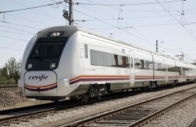 ep archivo   renfe amplia en 32 unidades el contrato de suministro con caf de trenes de media