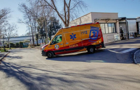 ep archivo   una ambulancia de samur