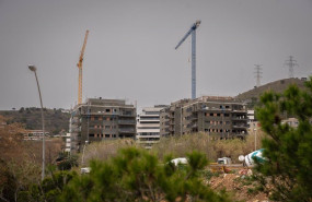 ep archivo   viviendas en construccion en barcelona cataluna