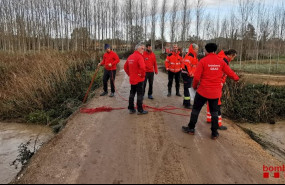 ep diversos cuerpos de emergancias buscan a un joven desaparecido en el area de sils girona el 6 de