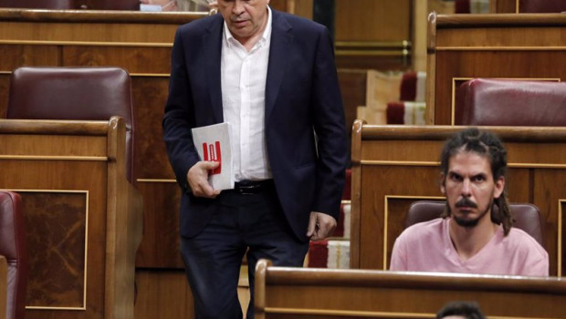 ep el diputado de teruel existe y presidente de la formacion tomas guitarte momentos antes de una