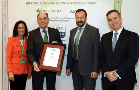 ep el presidente de iberdrola ignacio sanchez galan recibe certificado aenor compliance tributario