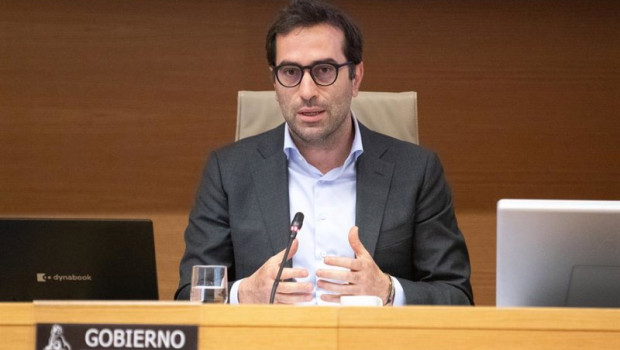 ep el vicepresidente primero y ministro de economia comercio y empresa carlos cuerpo durante la