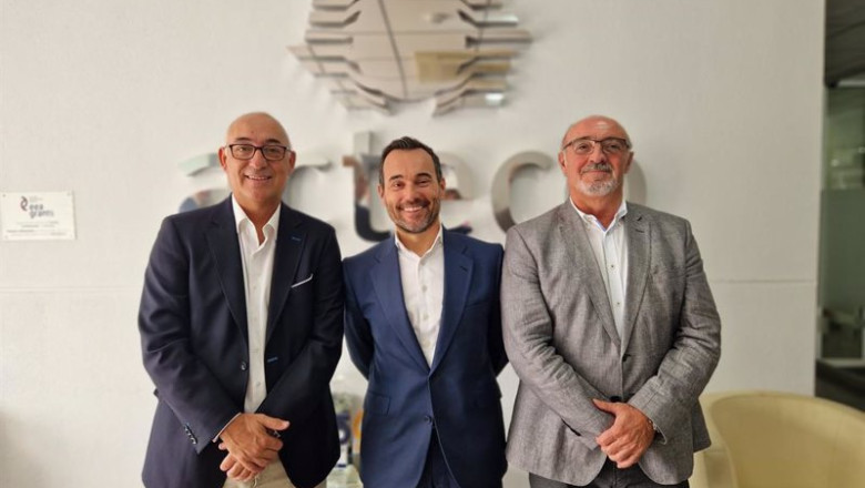ep en el centro de la imagen jaime martin director ejecutivo de refino y quimica de repsol a