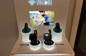 ep fitbitpresentadonuevos wearables versaace