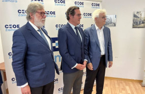 ep garamendi en el centro durante su visita a la patronal zamorana