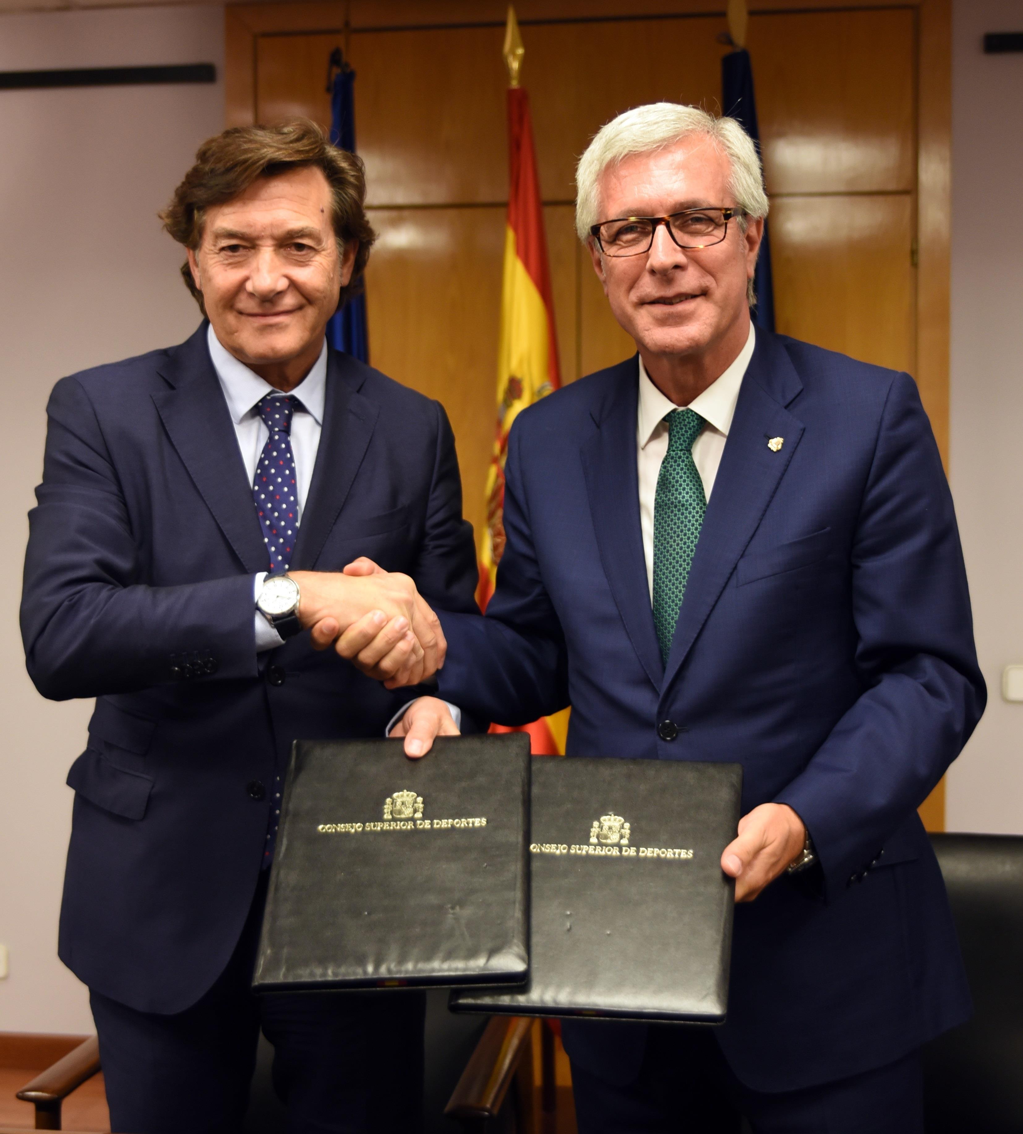 José Ramón Lete (CSD) y el alcalde de Tarragona, Josep Félix Ballesteros | CSD ep jose ramon lete csd yalcaldetarragona josep felix ballesteros