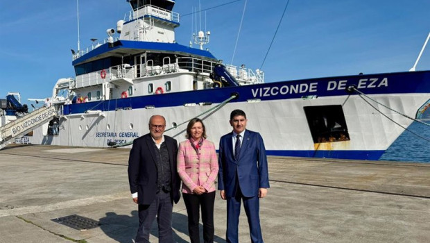 ep la secretaria general de pesca isabel artime visita el buque oceanografico vizconde de eza