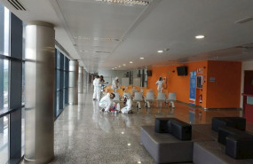 ep militares del ejercito de tierra desinfectan el hospital doce de octubre de madrid
