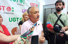 ep pepe alvarez ugt atiende a los medios de comunicacion en almeria